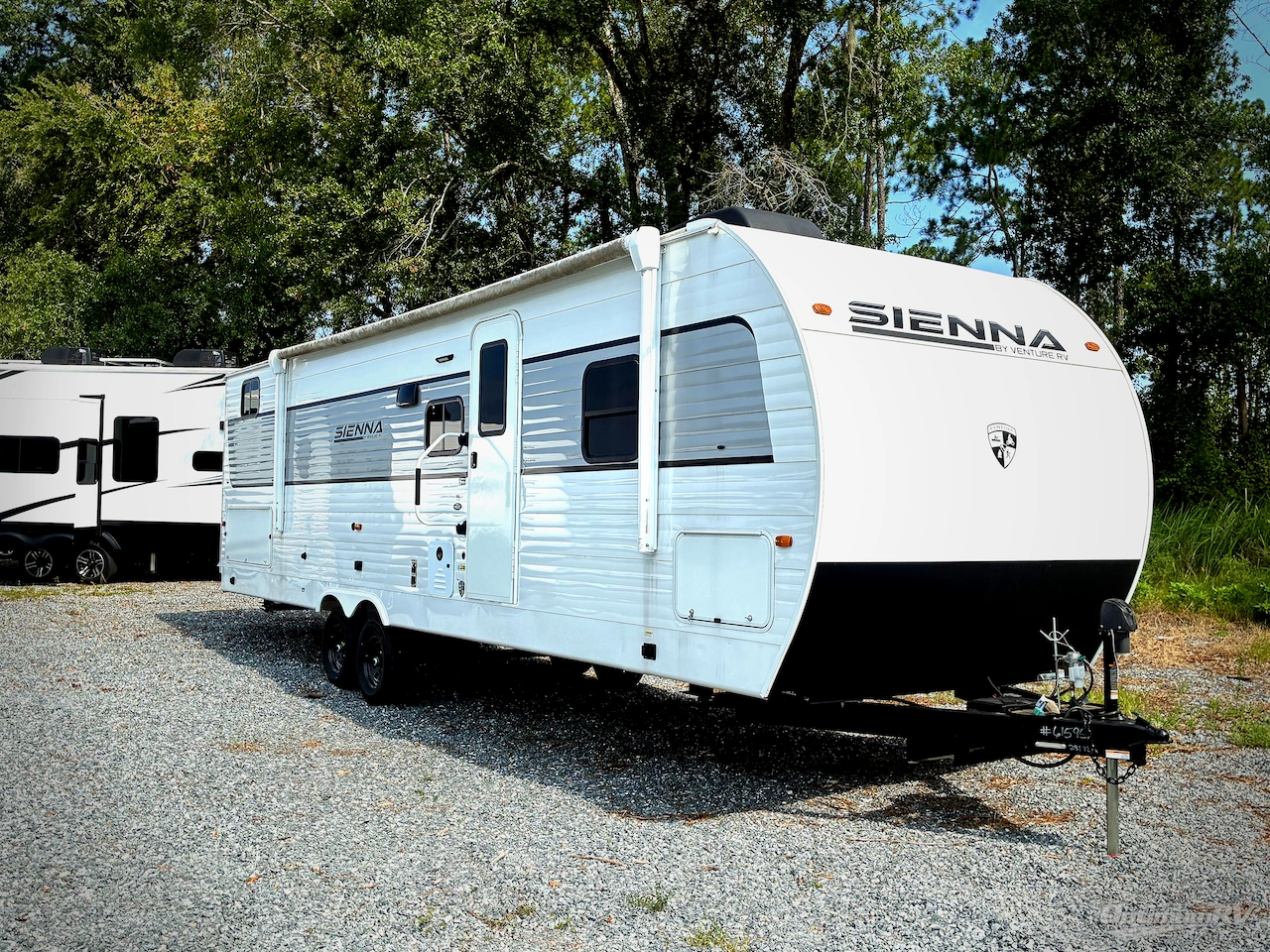 2025 Venture RV Sienna — front three-quarter view