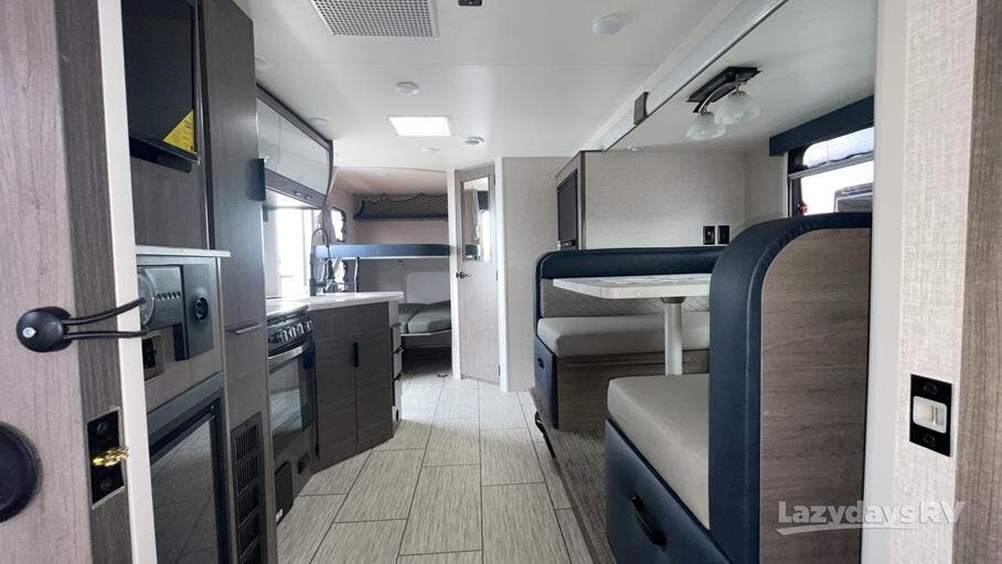 New 2024 Lance Travel Trailer 2445 for sale in Fort Pierce, FL